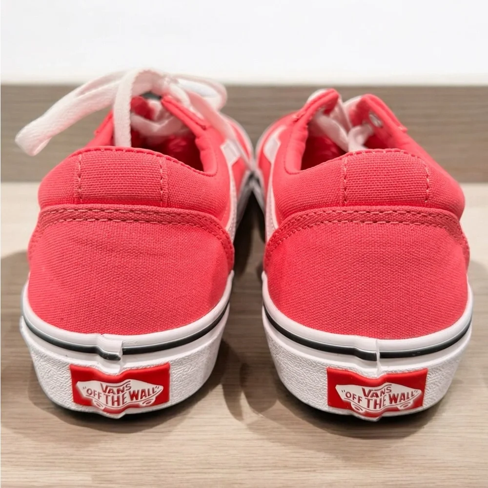 NWOB, Vans Pink and White Ward Lace Up Sneakers, Bright Pink, Size Big Kids 3 - Picture 3 of 6